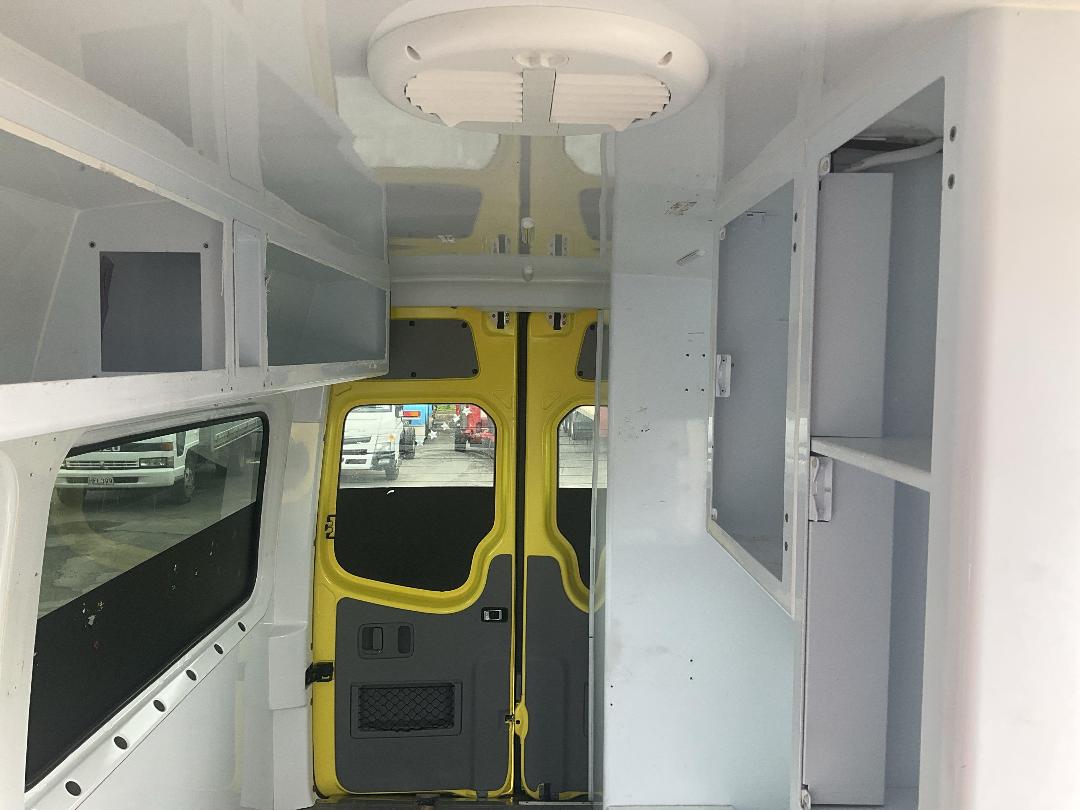 Photo '16' of Mercedes-Benz Sprinter 319 VAN MWB 3.88T Ambulance