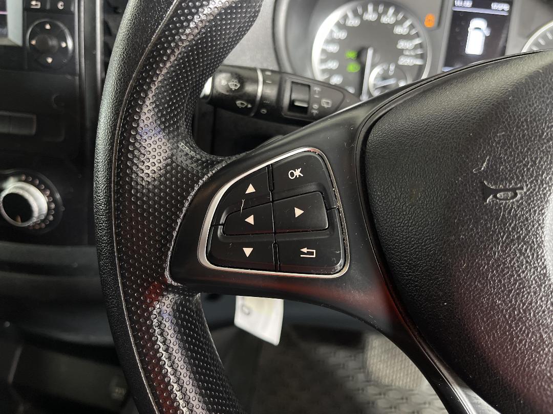 Photo '22' of Mercedes-Benz Vito