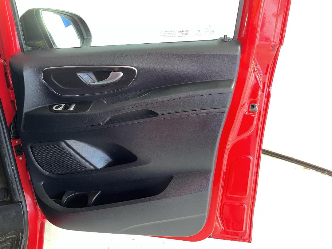 Photo '15' of Mercedes-Benz Vito