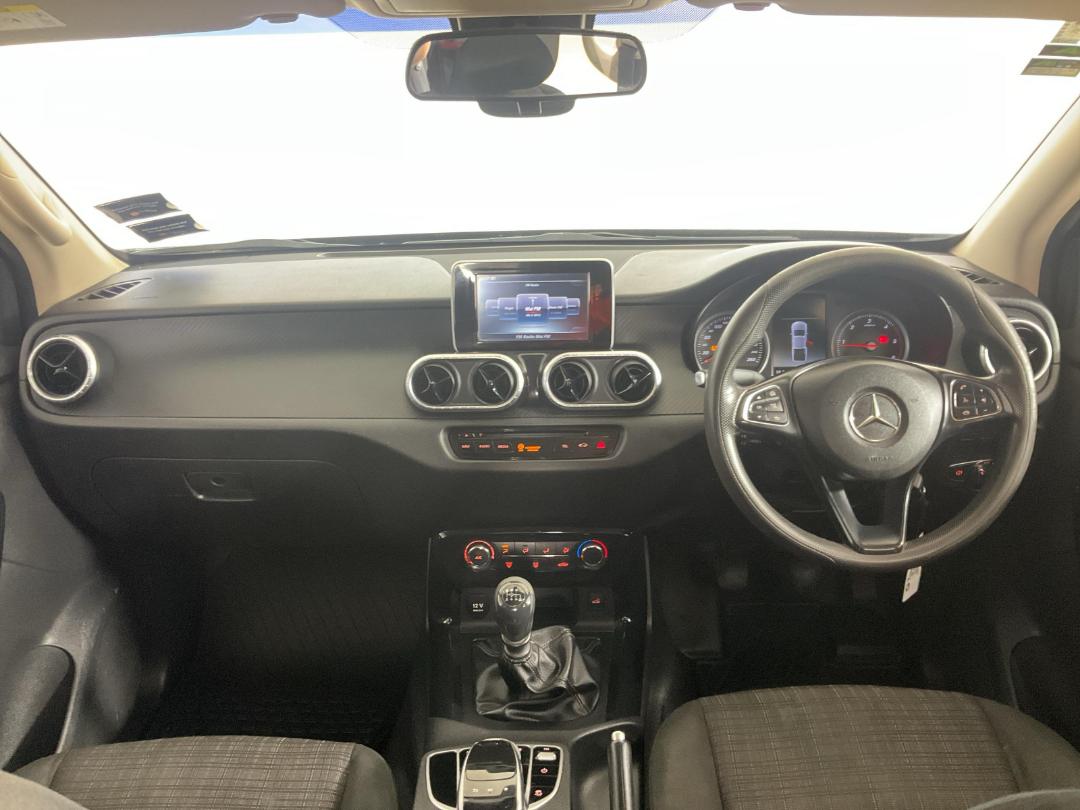 Photo '17' of Mercedes-Benz X-Class Photo '17' of Mercedes-Benz X-Class