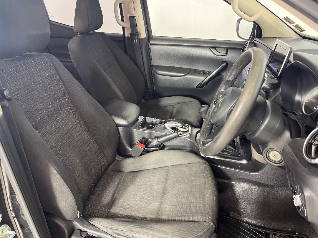 Photo '16' of Mercedes-Benz X-Class