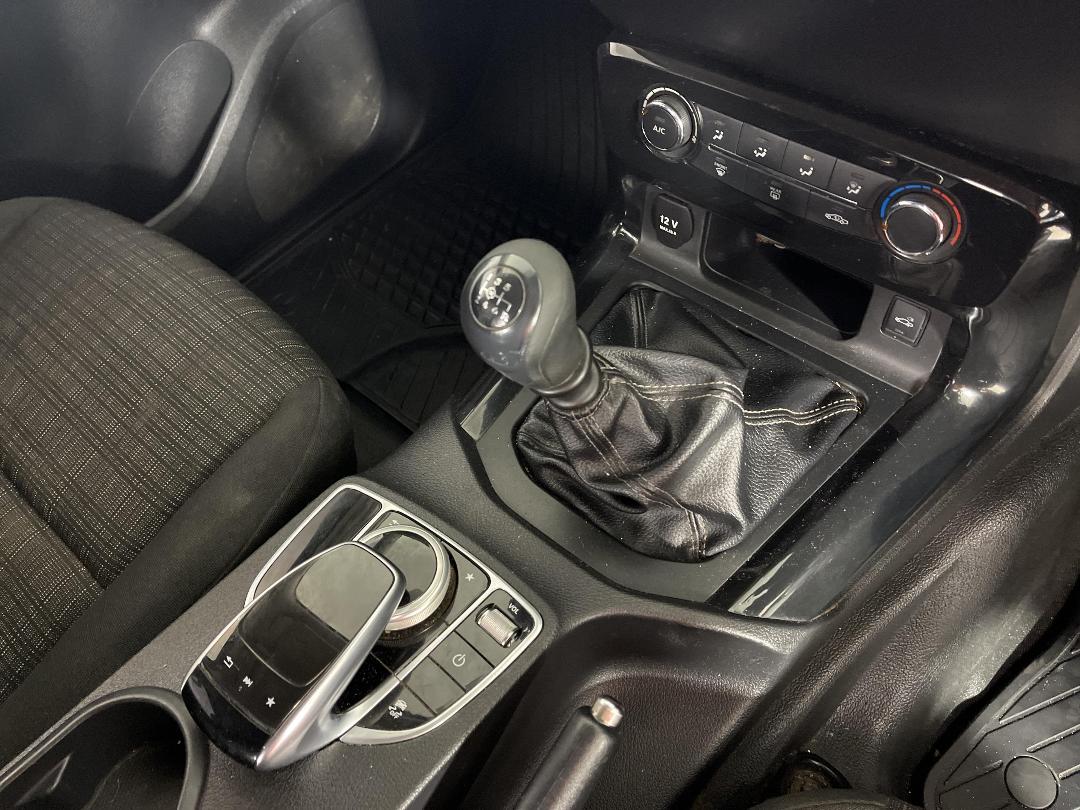 Photo '18' of Mercedes-Benz X-Class