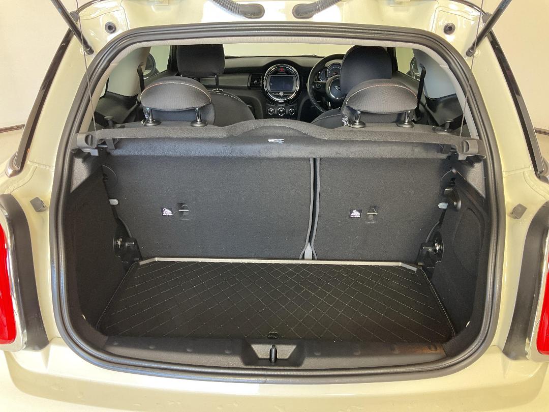 Photo '14' of Mini Hatch Photo '14' of Mini Hatch