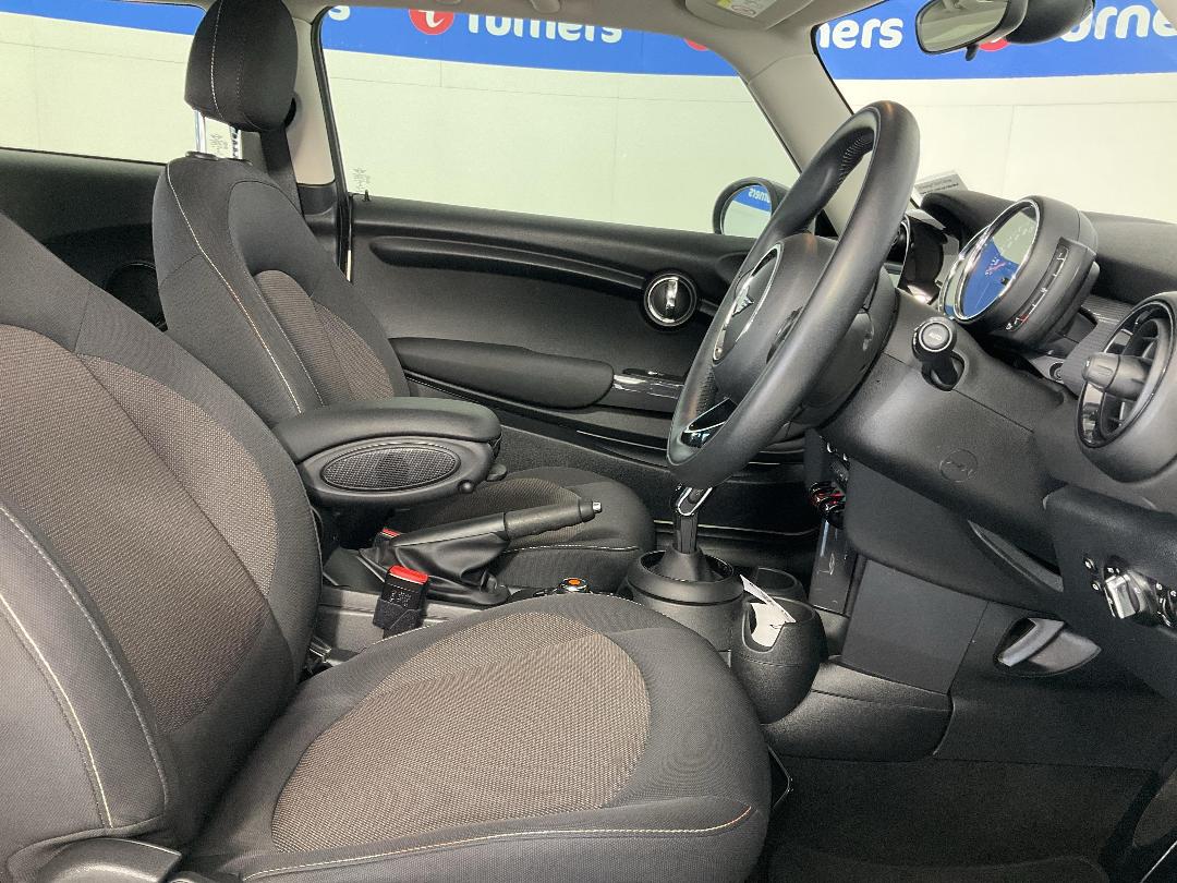 Photo '16' of Mini Hatch Photo '16' of Mini Hatch