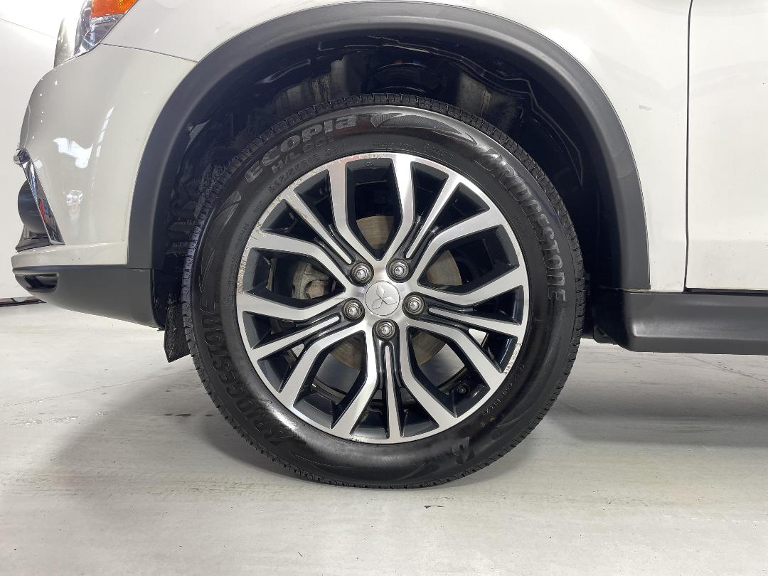 Photo '10' of Mitsubishi ASX