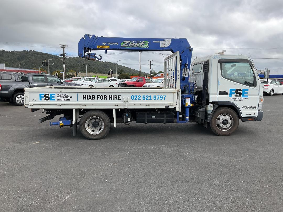 Photo '3' of Mitsubishi Canter Flat Deck Crane