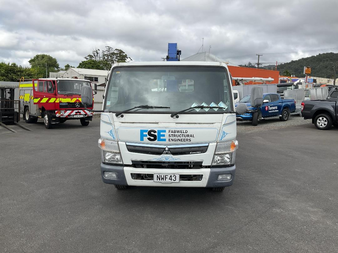 Photo '10' of Mitsubishi Canter Flat Deck Crane