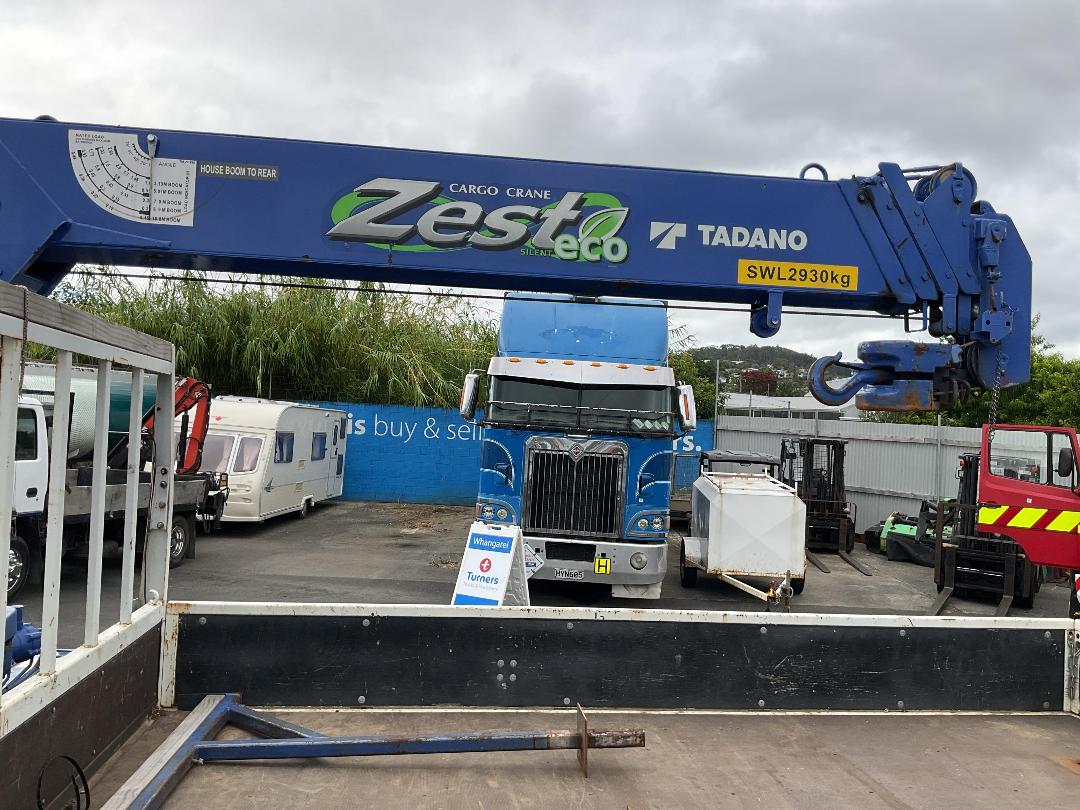 Photo '16' of Mitsubishi Canter Flat Deck Crane