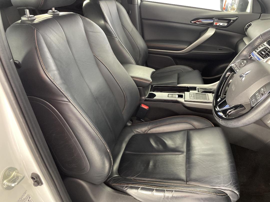 Photo '16' of Mitsubishi Eclipse Cross Photo '16' of Mitsubishi Eclipse Cross