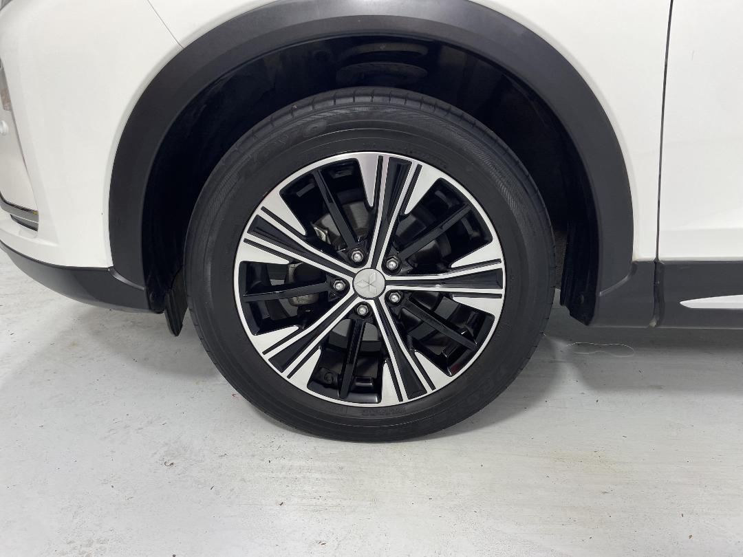 Photo '10' of Mitsubishi Eclipse Cross