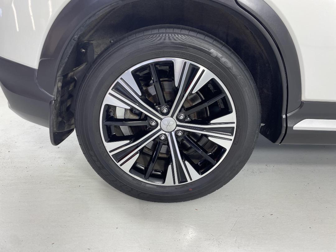 Photo '12' of Mitsubishi Eclipse Cross