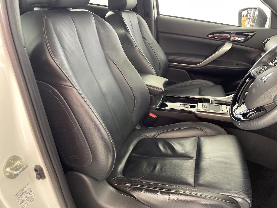 Photo '16' of Mitsubishi Eclipse Cross