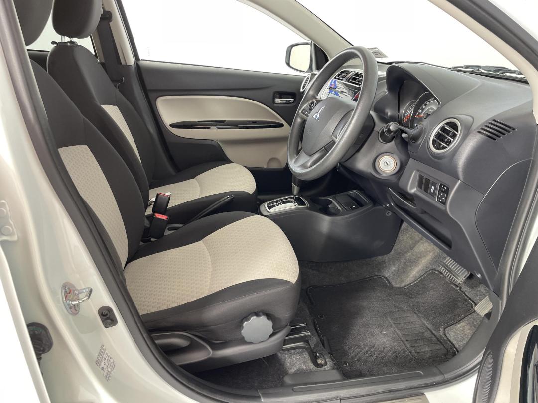 Photo '16' of Mitsubishi Mirage