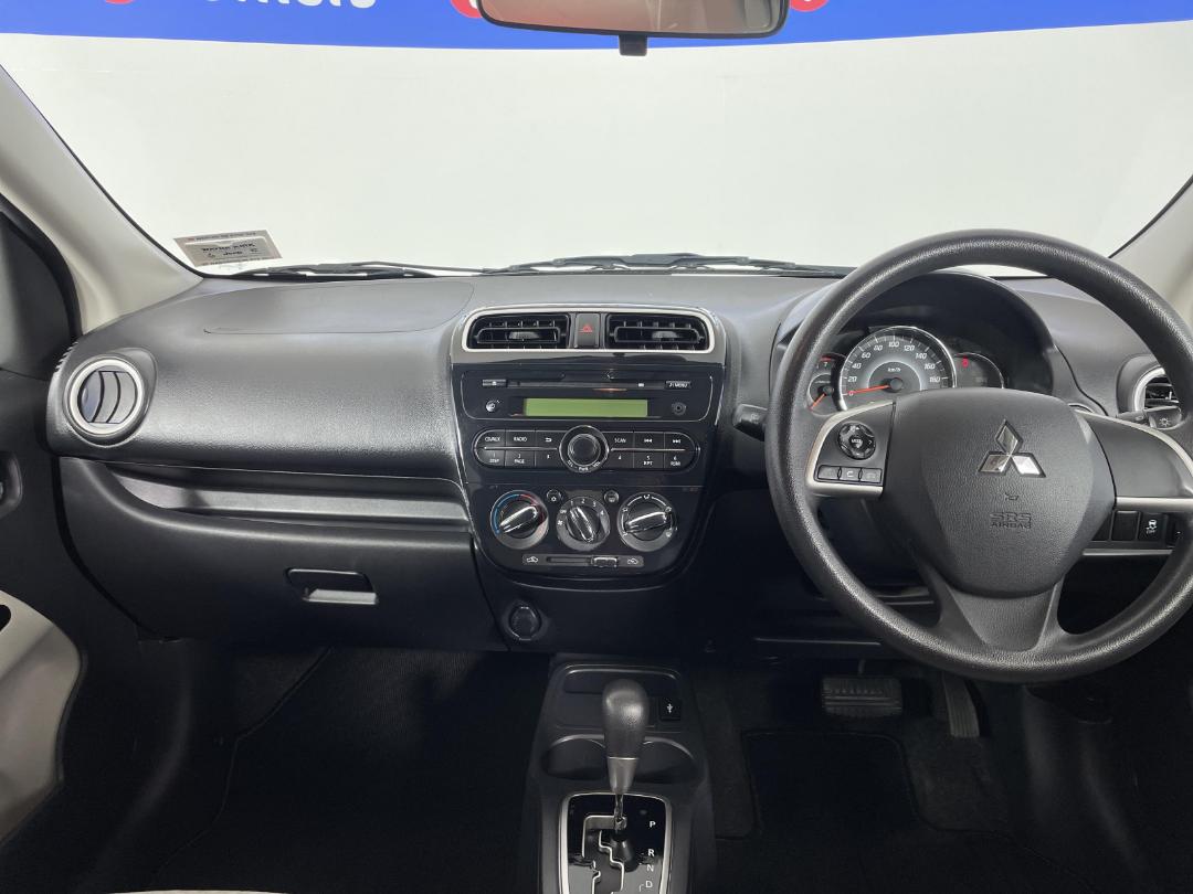 Photo '17' of Mitsubishi Mirage