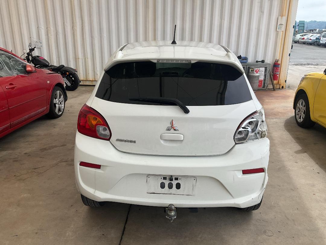 Photo '5' of Mitsubishi Mirage XLS Photo '5' of Mitsubishi Mirage XLS