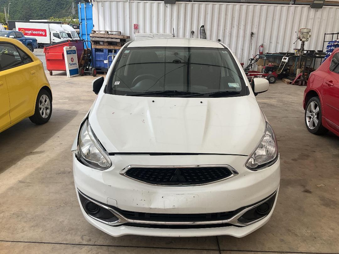 Photo '2' of Mitsubishi Mirage XLS Photo '2' of Mitsubishi Mirage XLS