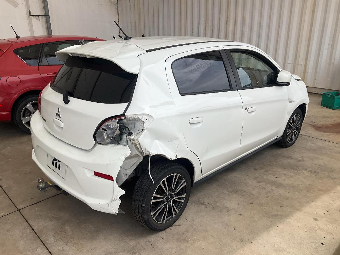 Photo '6' of Mitsubishi Mirage XLS Photo '6' of Mitsubishi Mirage XLS