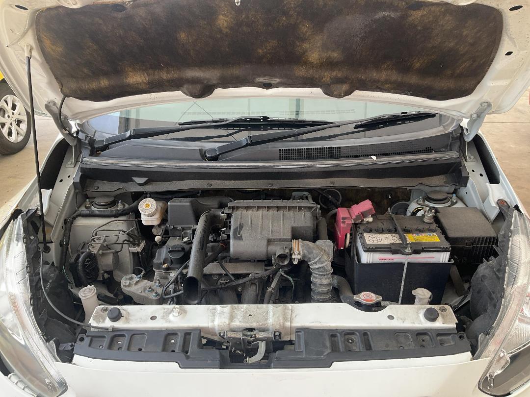 Photo '9' of Mitsubishi Mirage XLS Photo '9' of Mitsubishi Mirage XLS