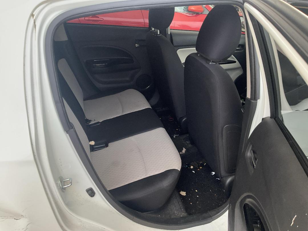 Photo '11' of Mitsubishi Mirage XLS Photo '11' of Mitsubishi Mirage XLS