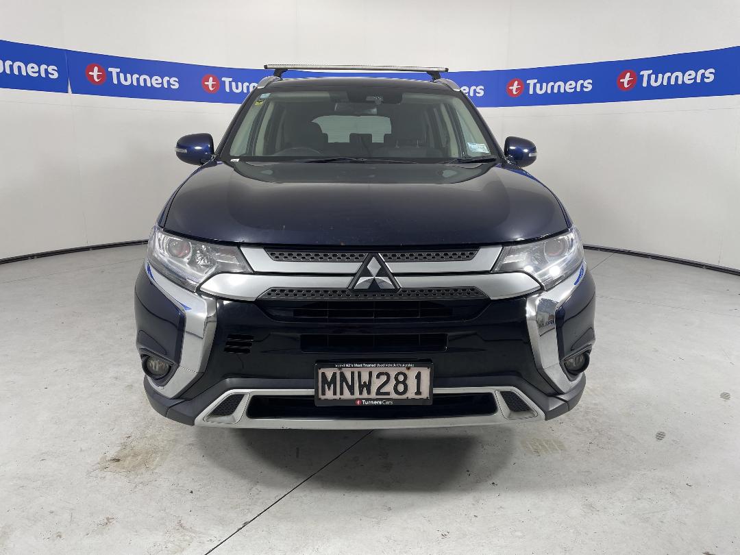 Photo '2' of Mitsubishi Outlander