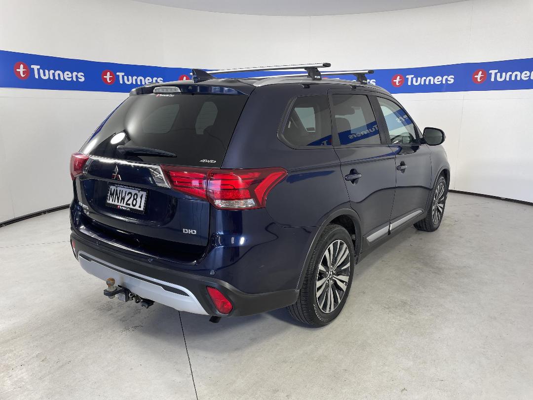 Photo '7' of Mitsubishi Outlander