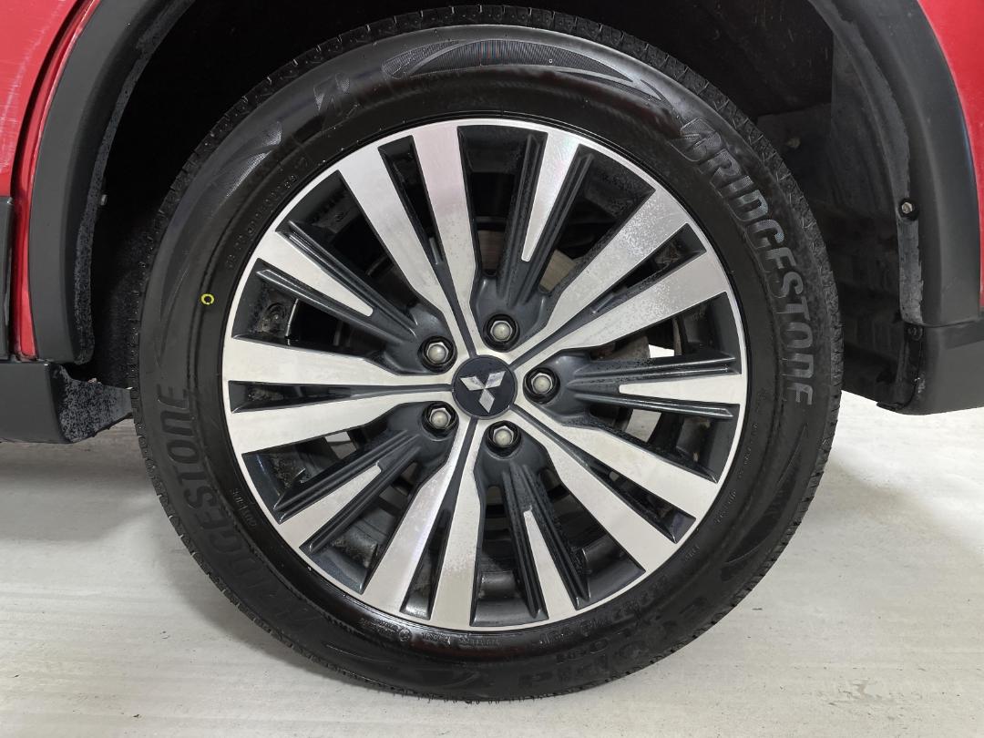 Photo '11' of Mitsubishi Outlander Photo '11' of Mitsubishi Outlander