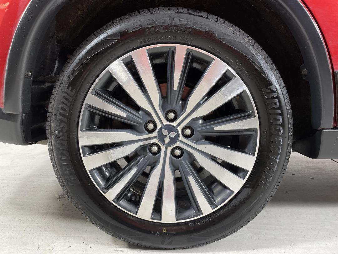 Photo '12' of Mitsubishi Outlander Photo '12' of Mitsubishi Outlander