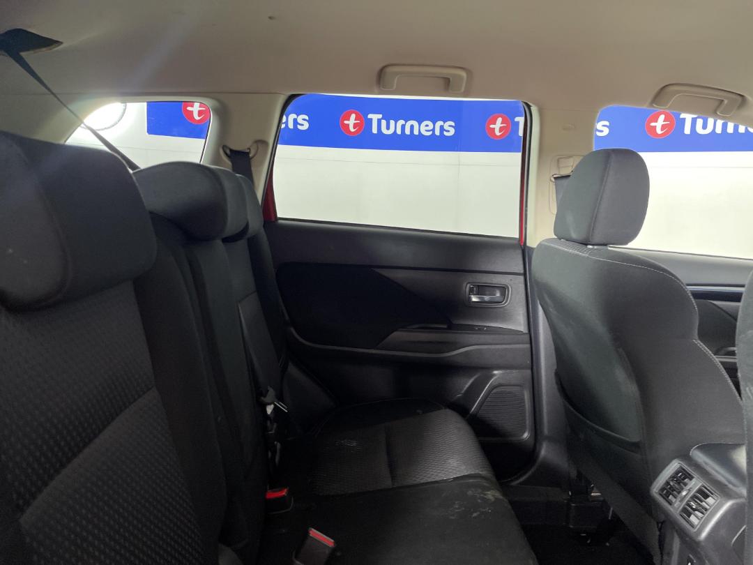 Photo '20' of Mitsubishi Outlander Photo '20' of Mitsubishi Outlander