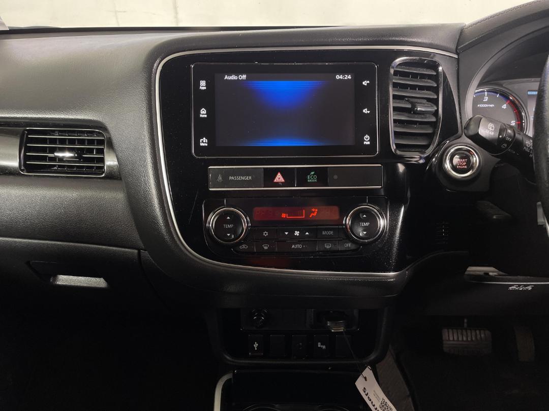 Photo '18' of Mitsubishi Outlander Photo '18' of Mitsubishi Outlander