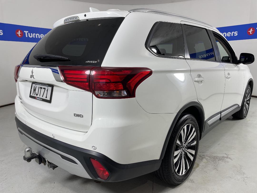 Photo '7' of Mitsubishi Outlander Photo '7' of Mitsubishi Outlander