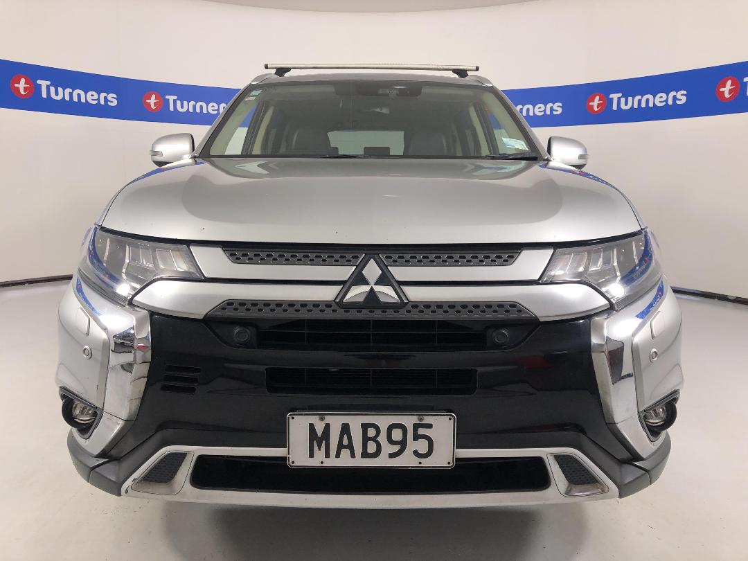 Photo '2' of Mitsubishi Outlander Photo '2' of Mitsubishi Outlander