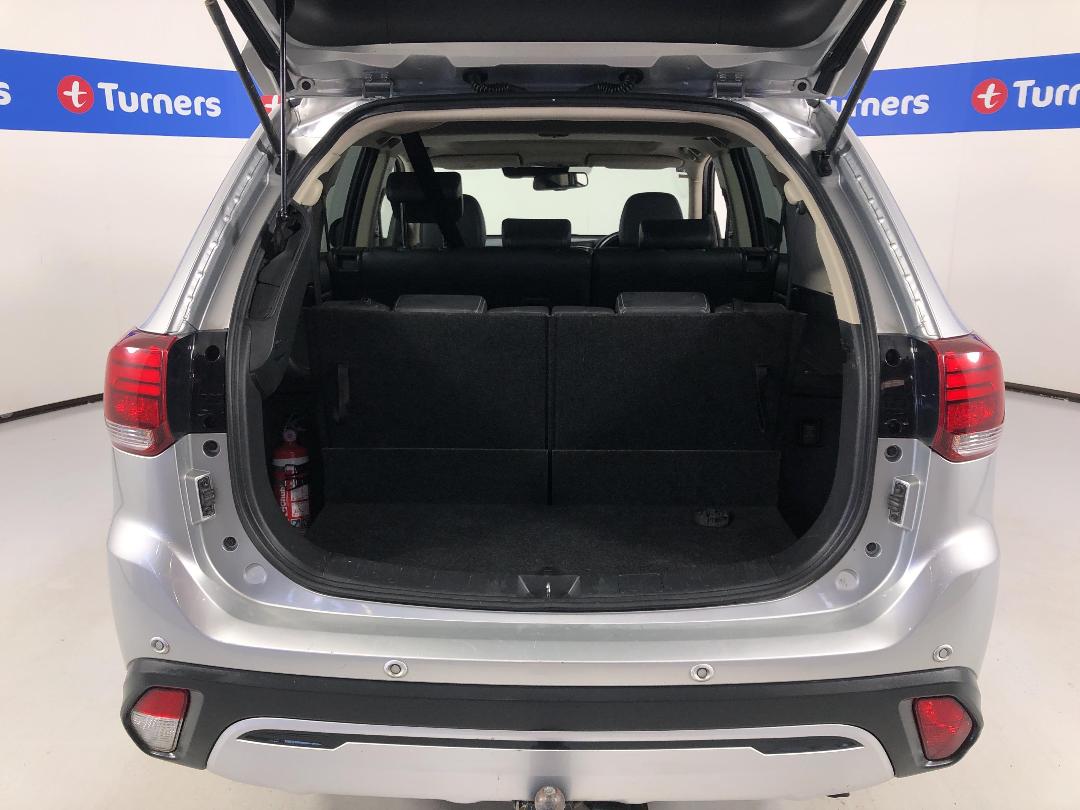 Photo '14' of Mitsubishi Outlander Photo '14' of Mitsubishi Outlander