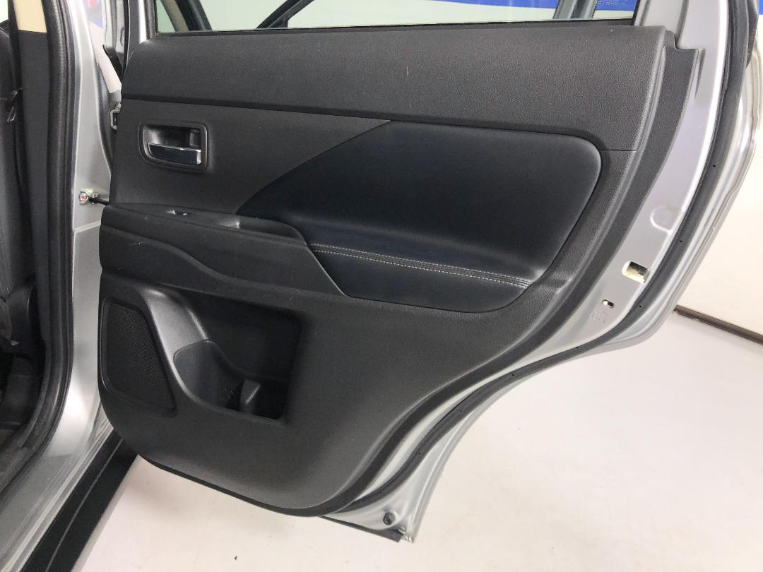 Photo '19' of Mitsubishi Outlander Photo '19' of Mitsubishi Outlander