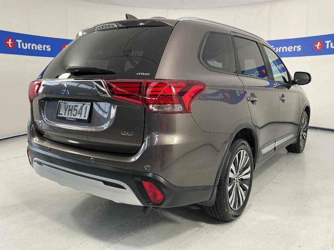 Photo '7' of Mitsubishi Outlander Photo '7' of Mitsubishi Outlander