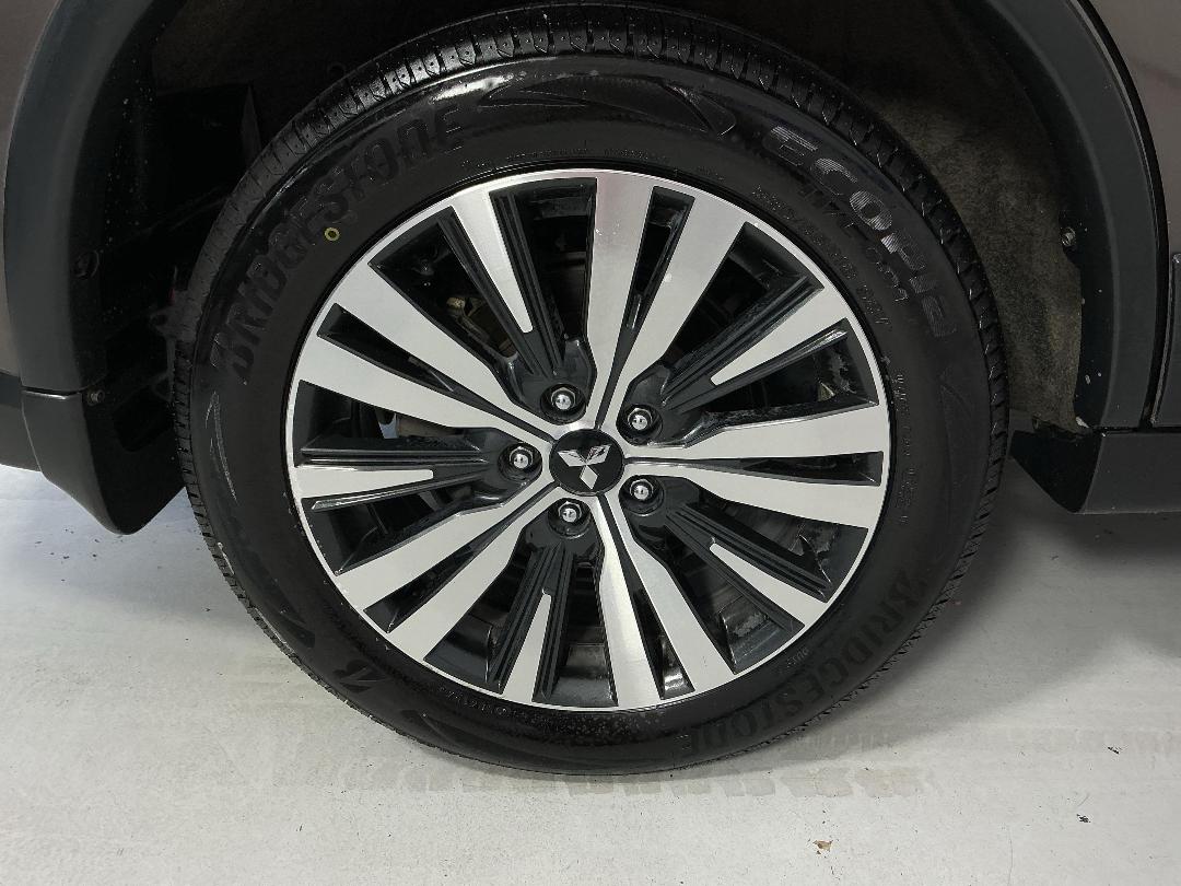 Photo '12' of Mitsubishi Outlander Photo '12' of Mitsubishi Outlander