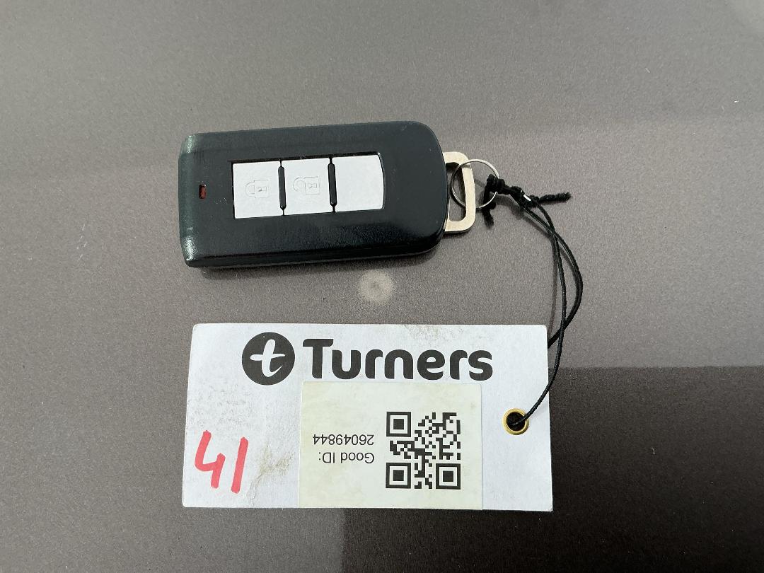 Photo '22' of Mitsubishi Outlander Photo '22' of Mitsubishi Outlander