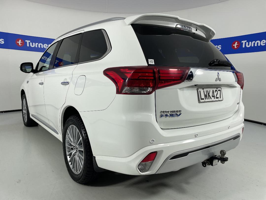 Photo '5' of Mitsubishi Outlander Photo '5' of Mitsubishi Outlander