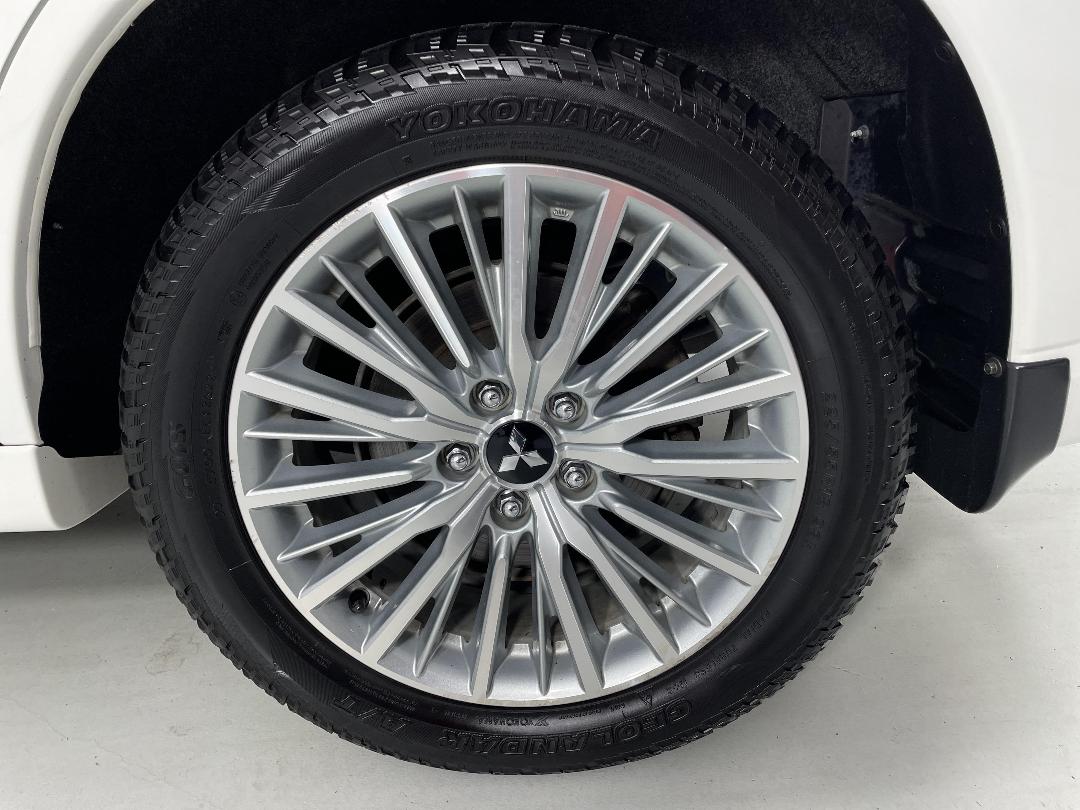 Photo '11' of Mitsubishi Outlander Photo '11' of Mitsubishi Outlander