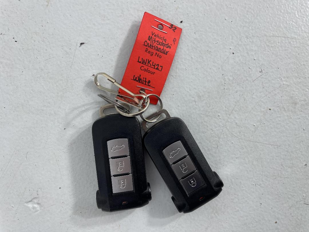 Photo '22' of Mitsubishi Outlander Photo '22' of Mitsubishi Outlander