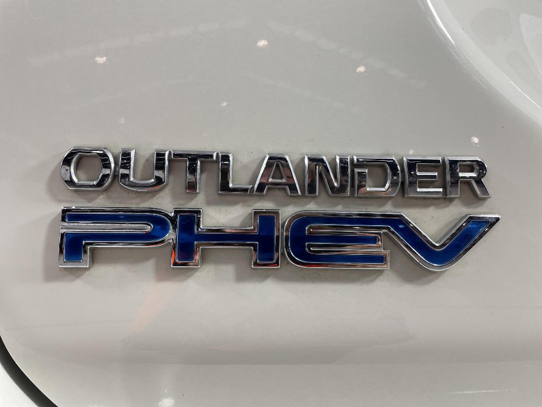 Photo '32' of Mitsubishi Outlander Photo '32' of Mitsubishi Outlander