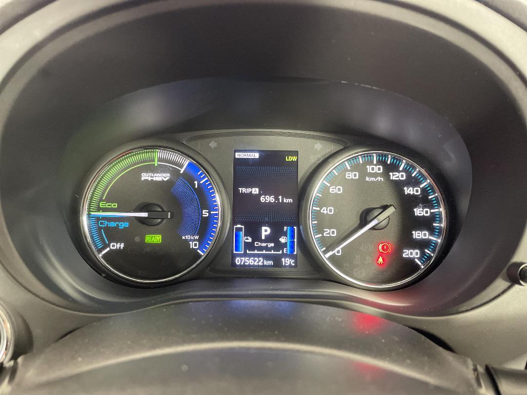 Photo '21' of Mitsubishi Outlander