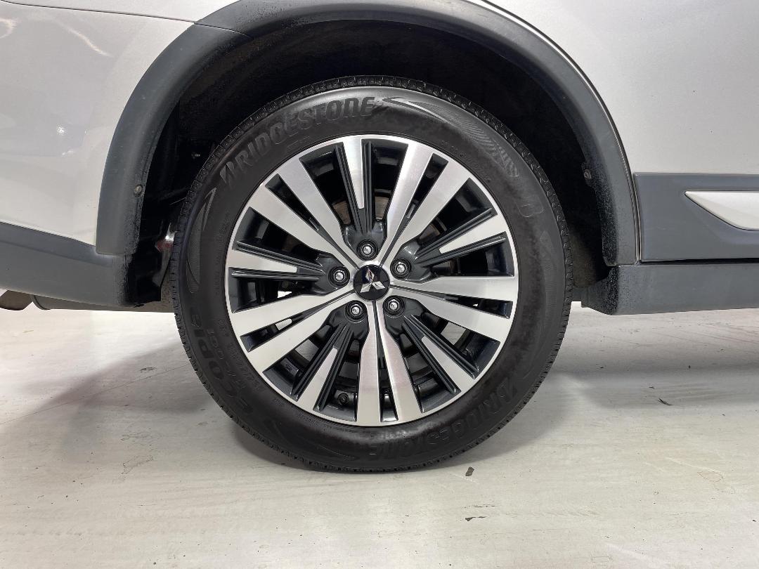 Photo '12' of Mitsubishi Outlander Photo '12' of Mitsubishi Outlander