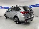 Thumbnail '5' of Mitsubishi Outlander