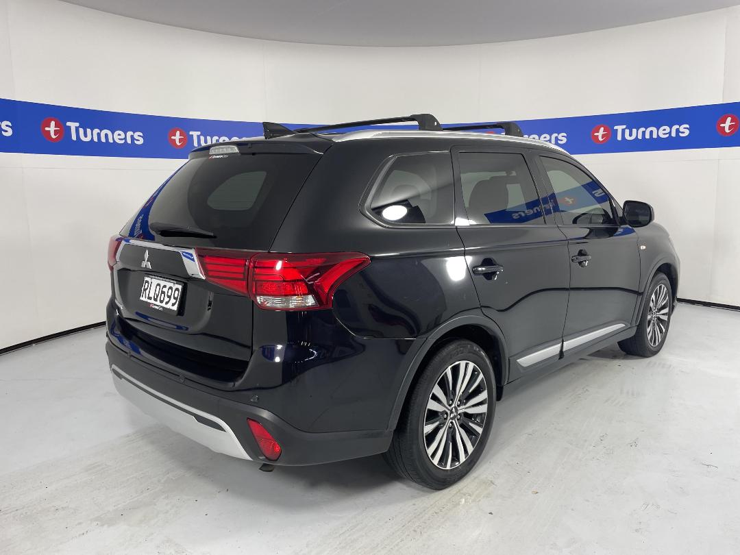 Photo '7' of Mitsubishi Outlander