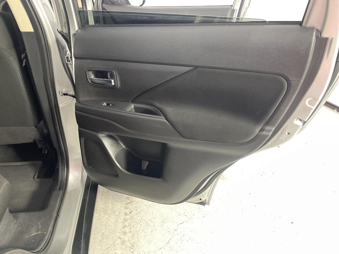 Photo '19' of Mitsubishi Outlander Photo '19' of Mitsubishi Outlander