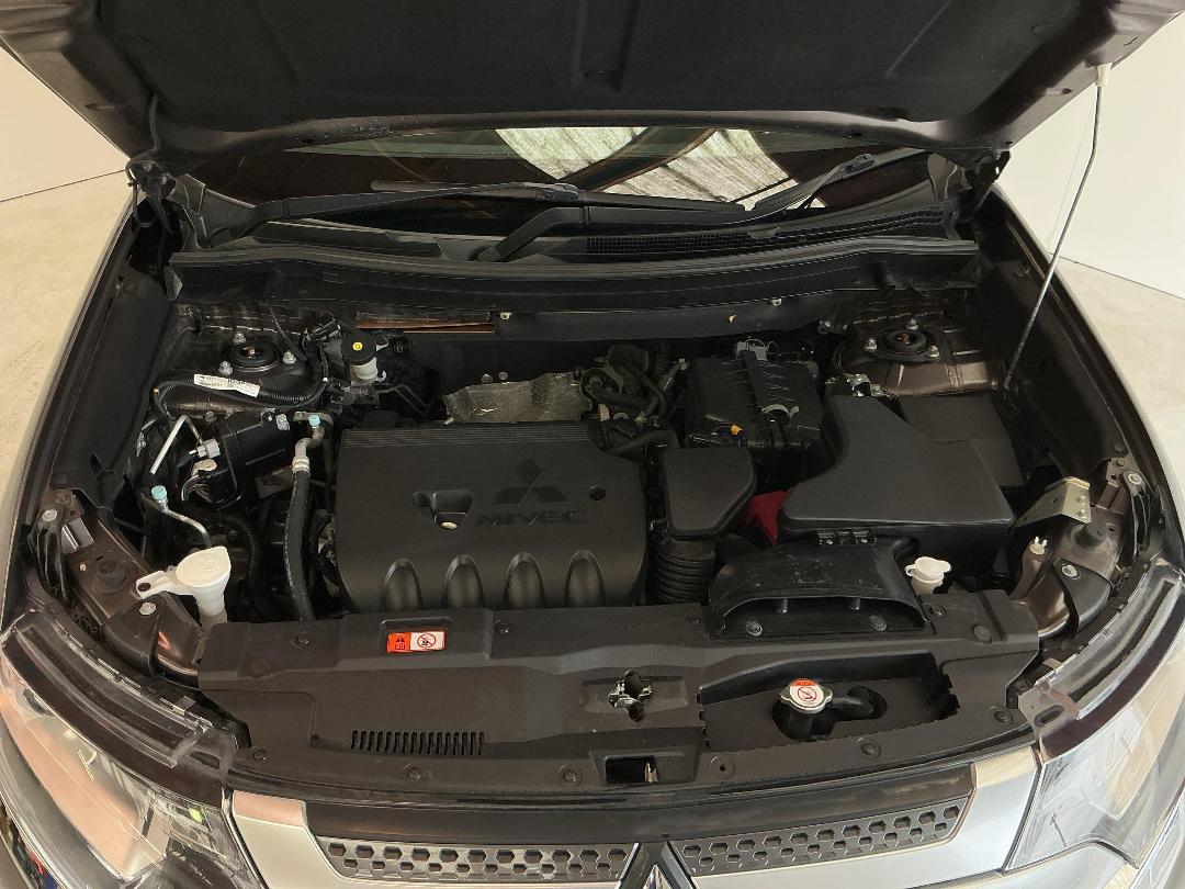 Photo '13' of Mitsubishi Outlander Photo '13' of Mitsubishi Outlander