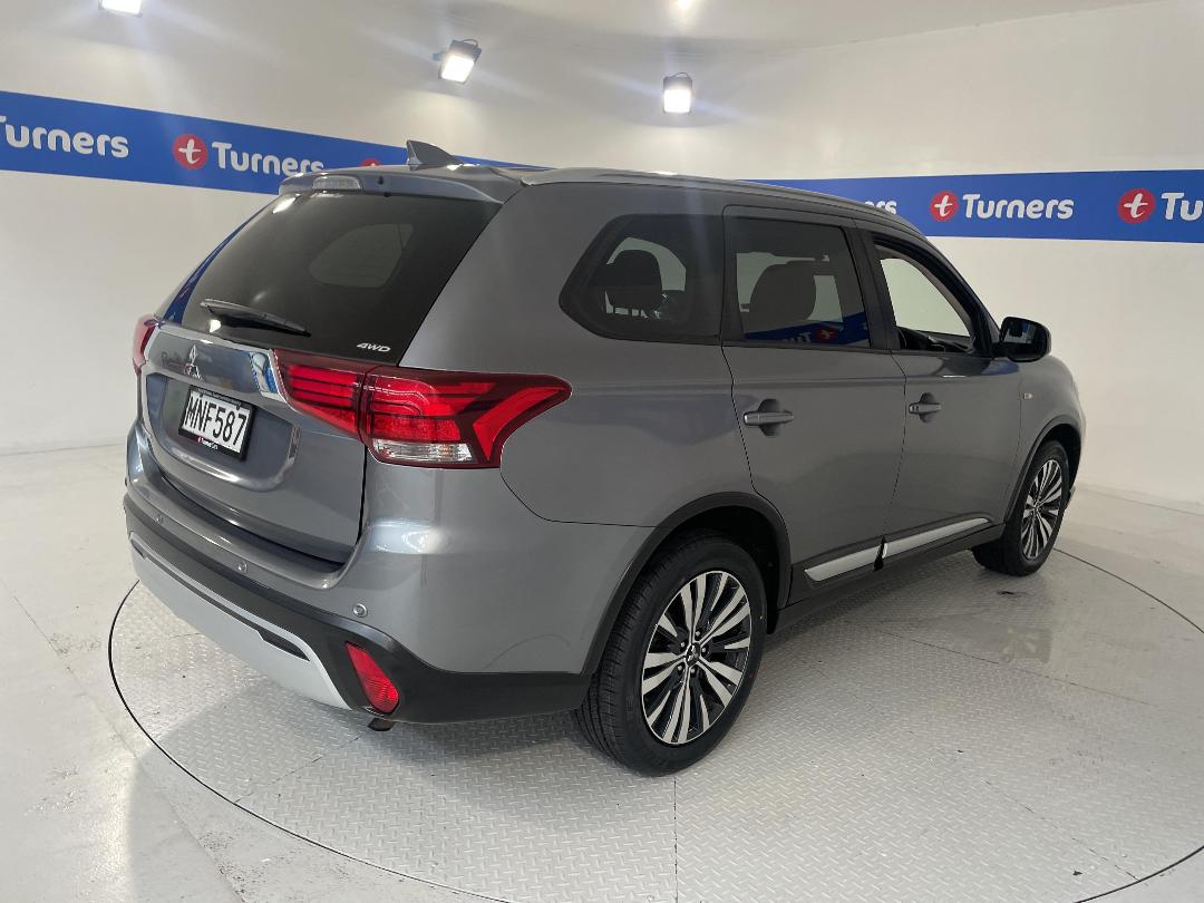 Photo '7' of Mitsubishi Outlander Photo '7' of Mitsubishi Outlander