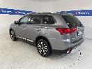 Thumbnail '5' of Mitsubishi Outlander