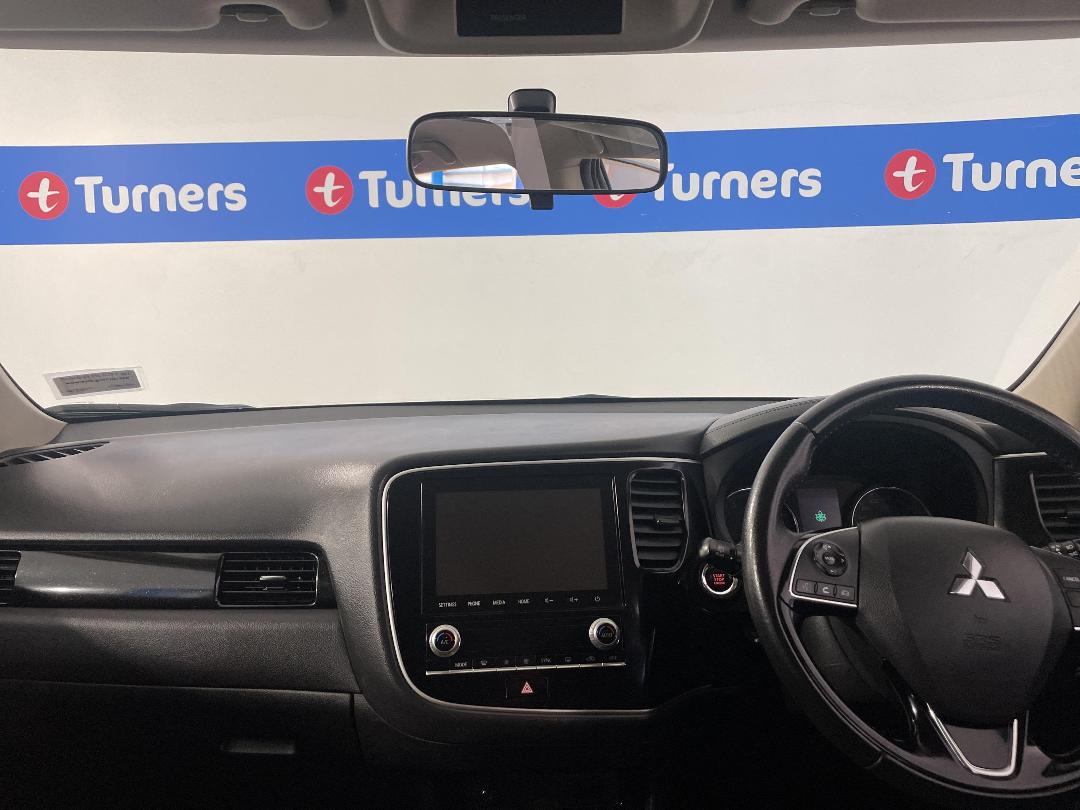 Photo '17' of Mitsubishi Outlander Photo '17' of Mitsubishi Outlander