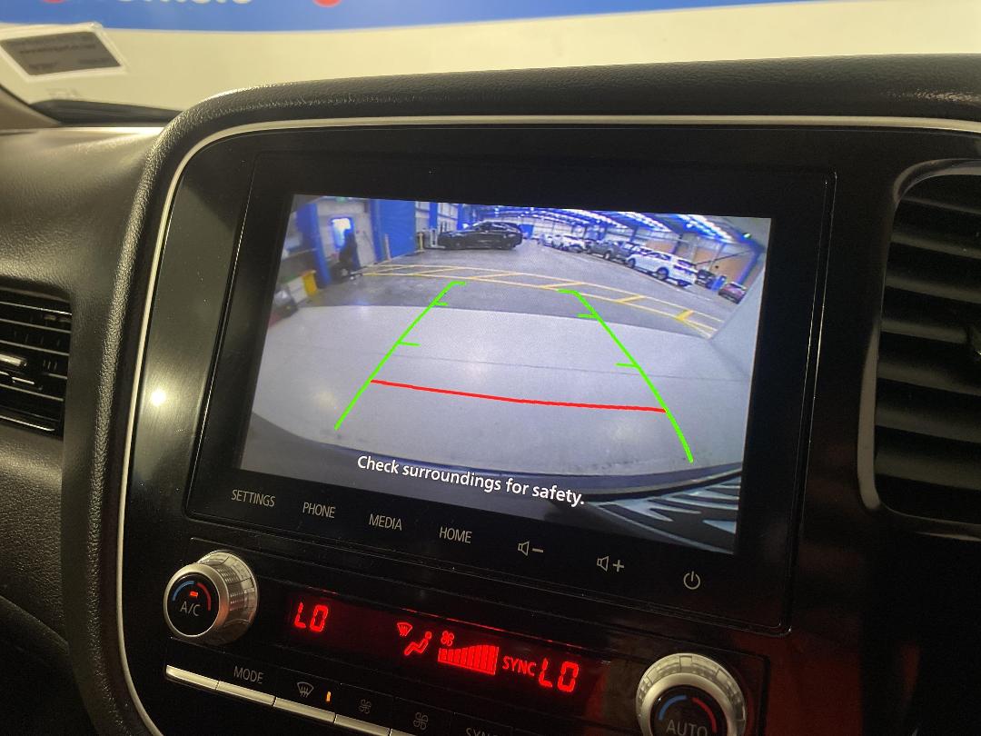 Photo '30' of Mitsubishi Outlander Photo '30' of Mitsubishi Outlander